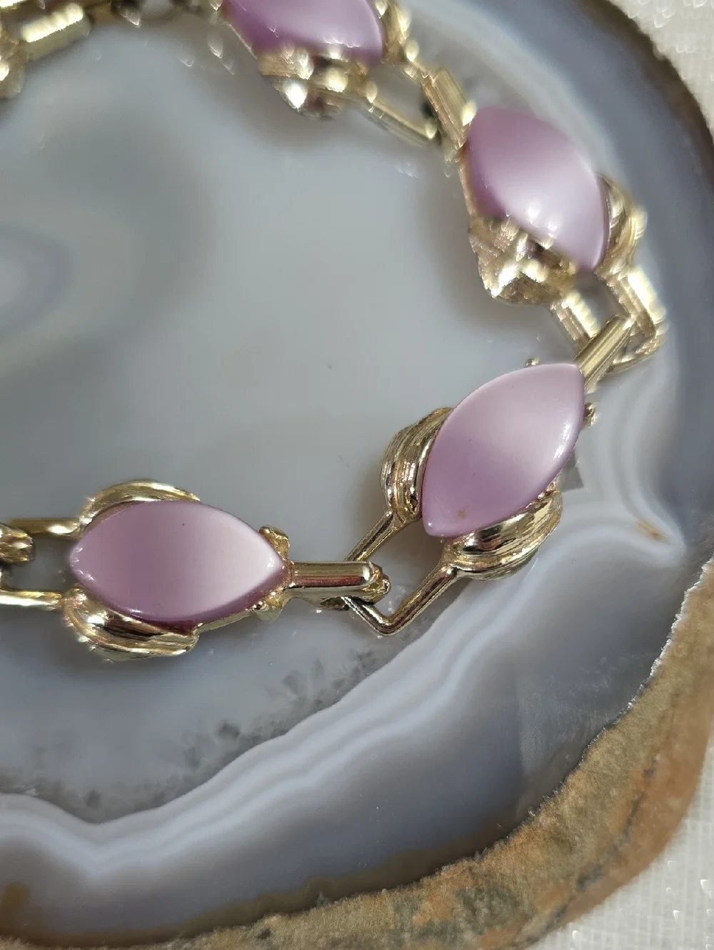 Vintage Coro Gold-Tone Moonglow Lavendar Thermoset Link Bracelet